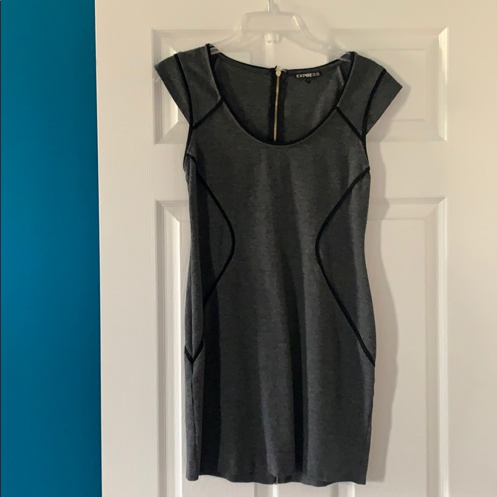 Fitted grey express dress